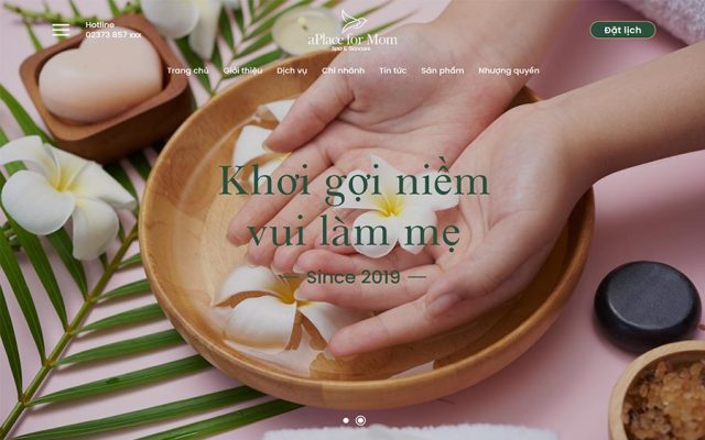 Mẫu web dịch vụ chăm sóc mẹ và bé tự nhiên